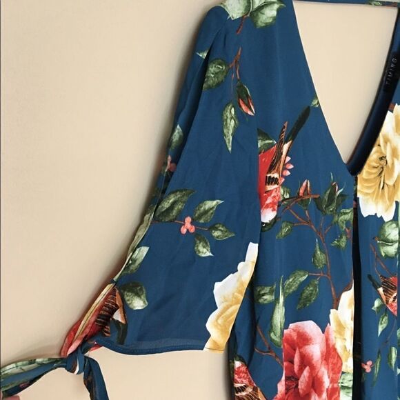 TIMING floralĀ cold shoulder boho dressāāSizeāsmall - Picture 2 of 10